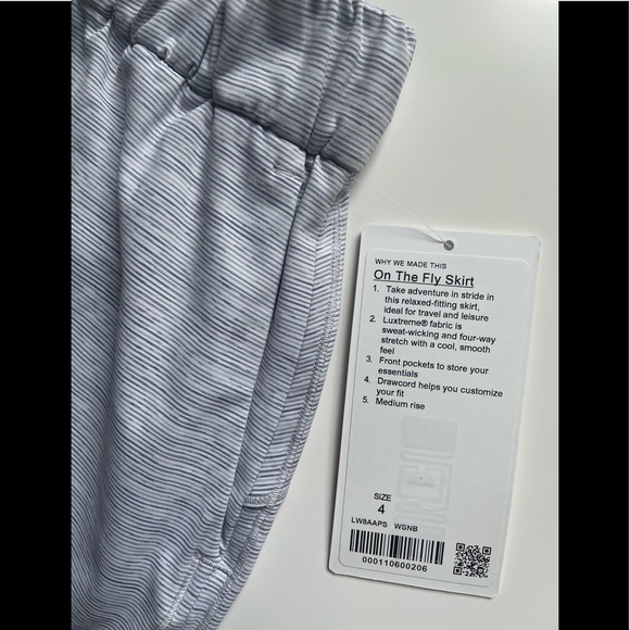 ⭐️ Host Pick ⭐️ BNWT Lululemon On the Fly Skirt *Woven - Picture 3 of 3